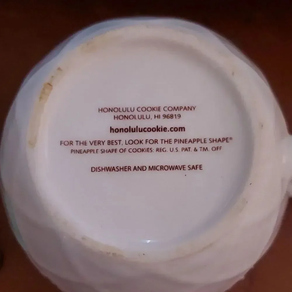 Honolulu Cookie Company Pineapple Coffee Mug Cup 16 oz.